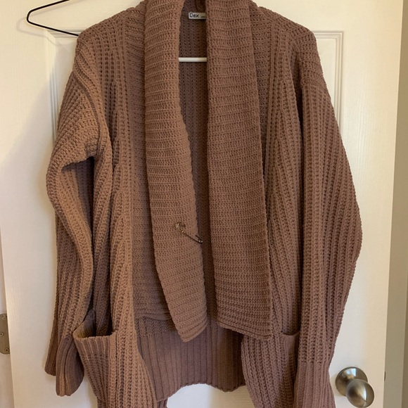 Dex Sweater, size Medium - Picture 2 of 3